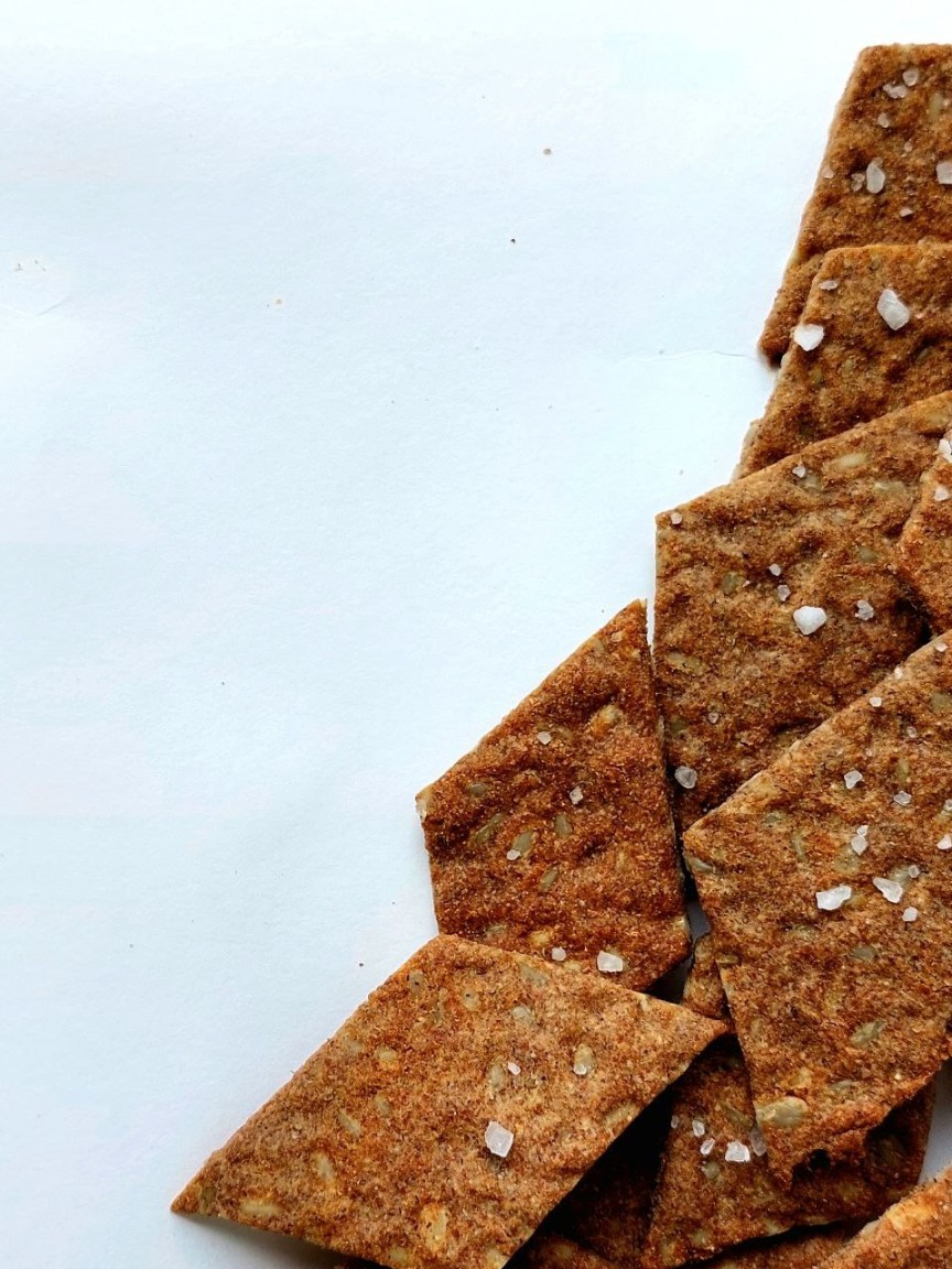 Ржаные криспы с семенами подсолнуха фото 3